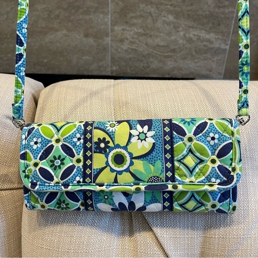 Vera Bradley Green/Blue Floral Crossbody Shoulder Wallet Purse Magnetic Closure